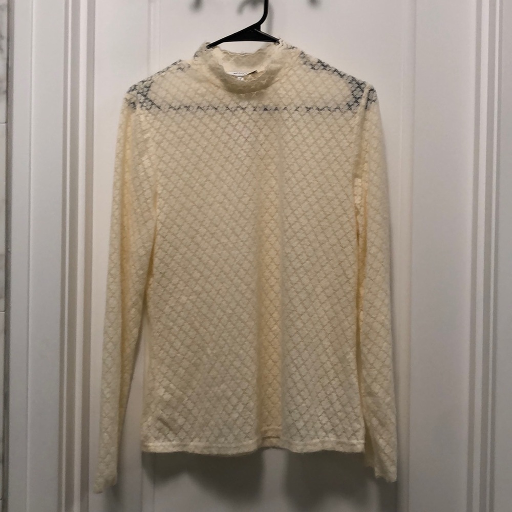 NWT - Rihoas Turtle Neck